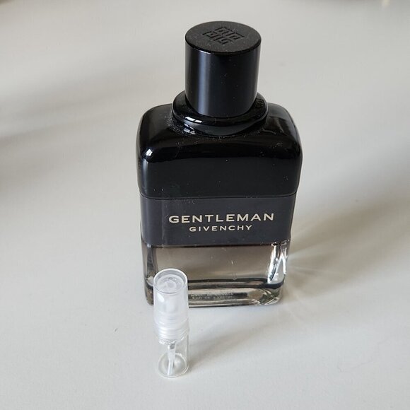 GIVENCHY | GENTLEMAN EDP Boisee 2 ml perfume sample spray - Picture 4 of 5